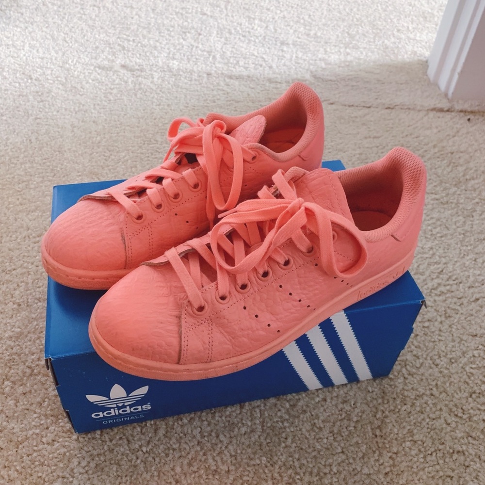 Adidas stan smith sun glow sneakers